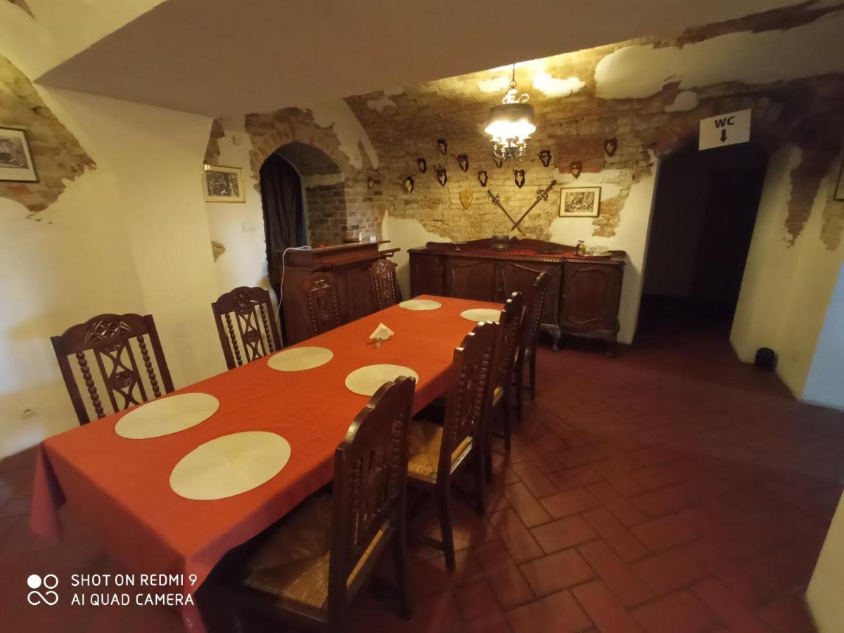 Dwor Strzyzew Bed and Breakfast Zelazowa Wola Exteriör bild