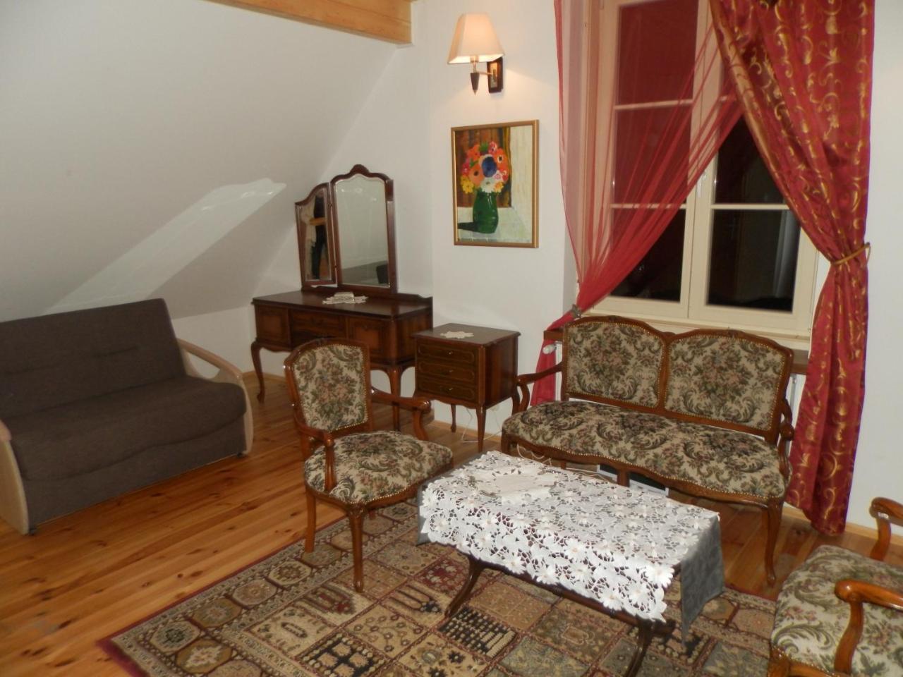 Dwor Strzyzew Bed and Breakfast Zelazowa Wola Exteriör bild